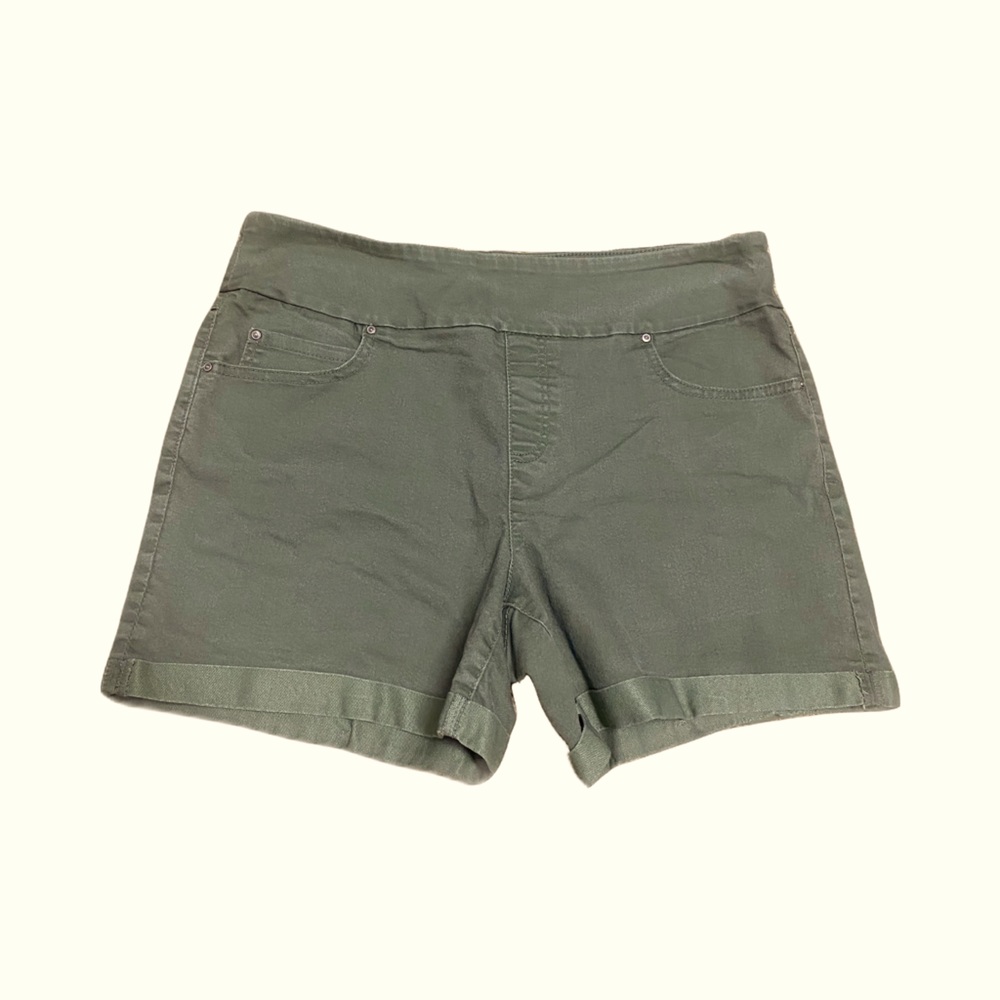 Pull on Time and Tru Olive Green Shorts